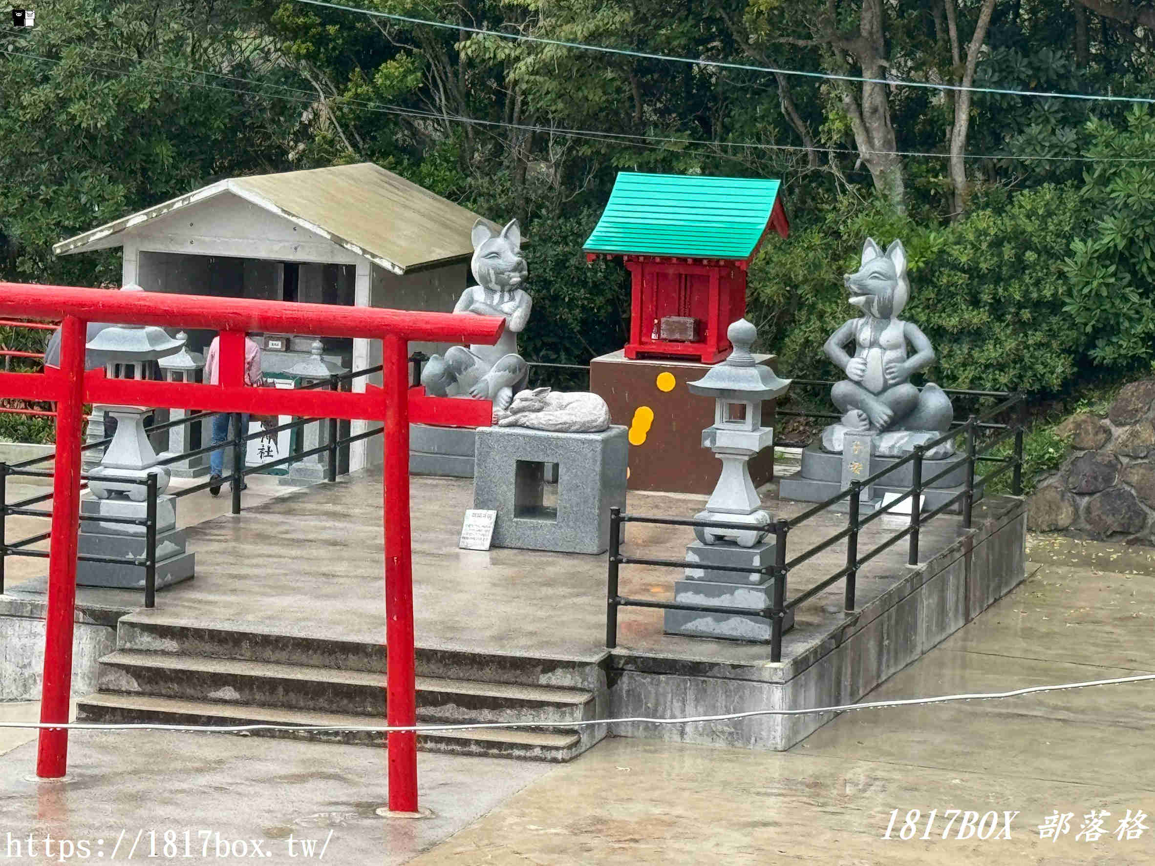 雨落鳥居的赤紅絕景｜山口縣元乃隅神社雨天參拜指南、御守與御朱印分享