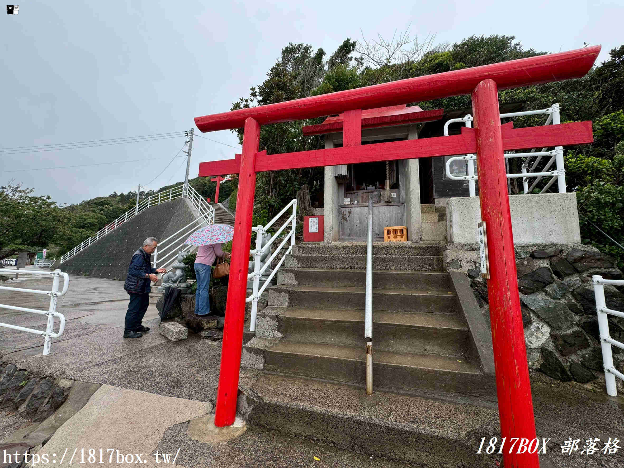 雨落鳥居的赤紅絕景｜山口縣元乃隅神社雨天參拜指南、御守與御朱印分享