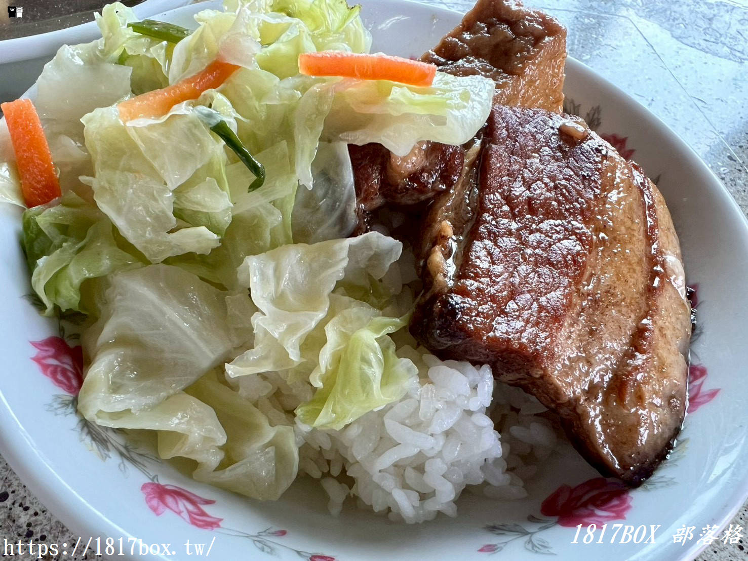【彰化福興美食】隱藏版在地老味道！麥厝村「爌肉飯碗粿切仔麵」：銷魂肥嫩爌肉、Q彈古早味碗粿，點這款湯才內行！