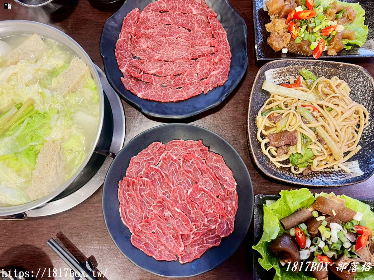 網站近期文章：嘉義必吃溫體牛！「新港光復牛肉店」在地老饕私藏清單：清甜白菜鍋底涮頂級牛肉片，還有爆汁炒牛肉麵、私房滷味超銷魂！