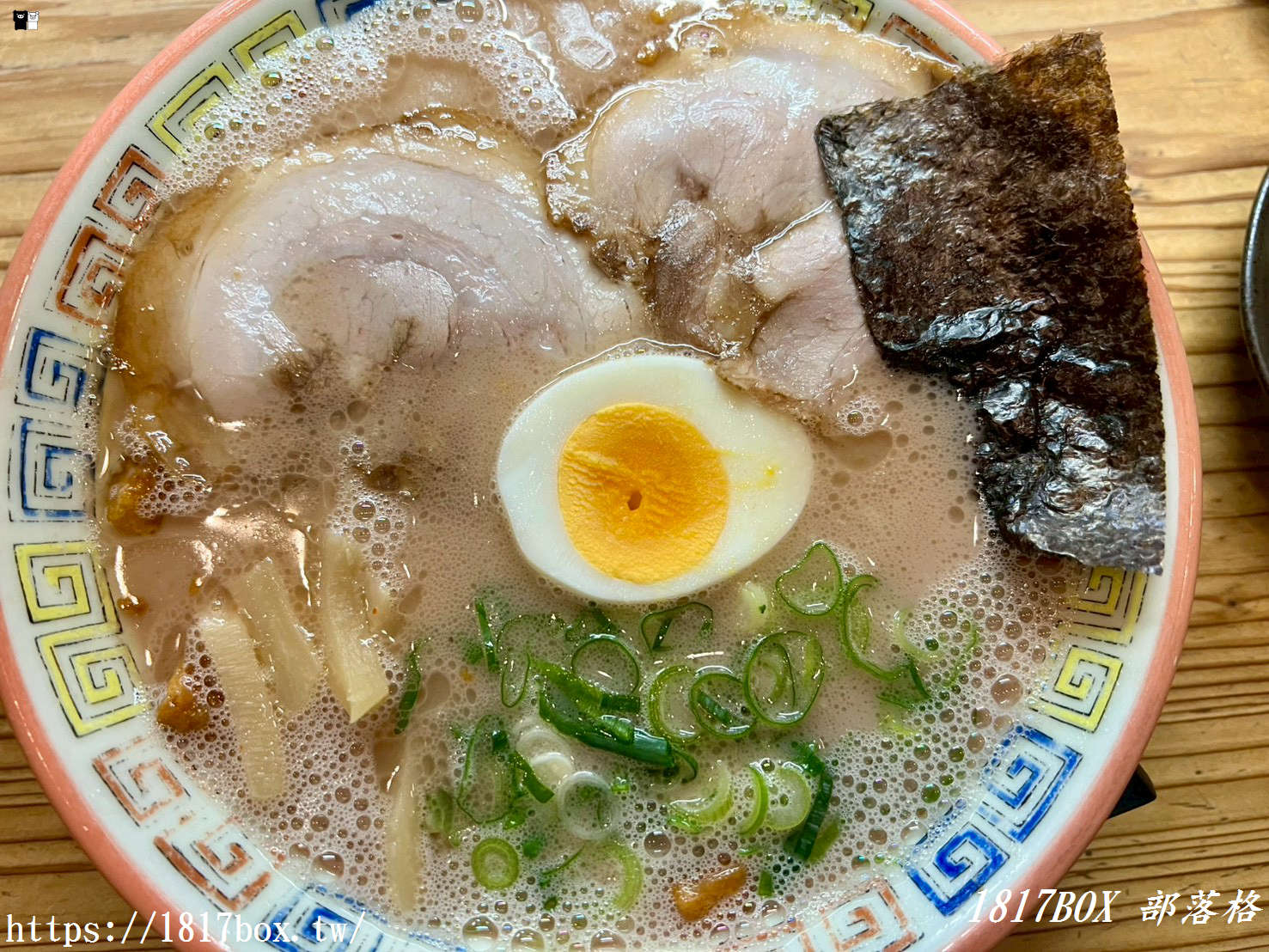 【久留米必吃】大砲拉麵本店：濃厚豚骨湯頭天花板！滿滿叉燒與爆汁餛飩的究極美味