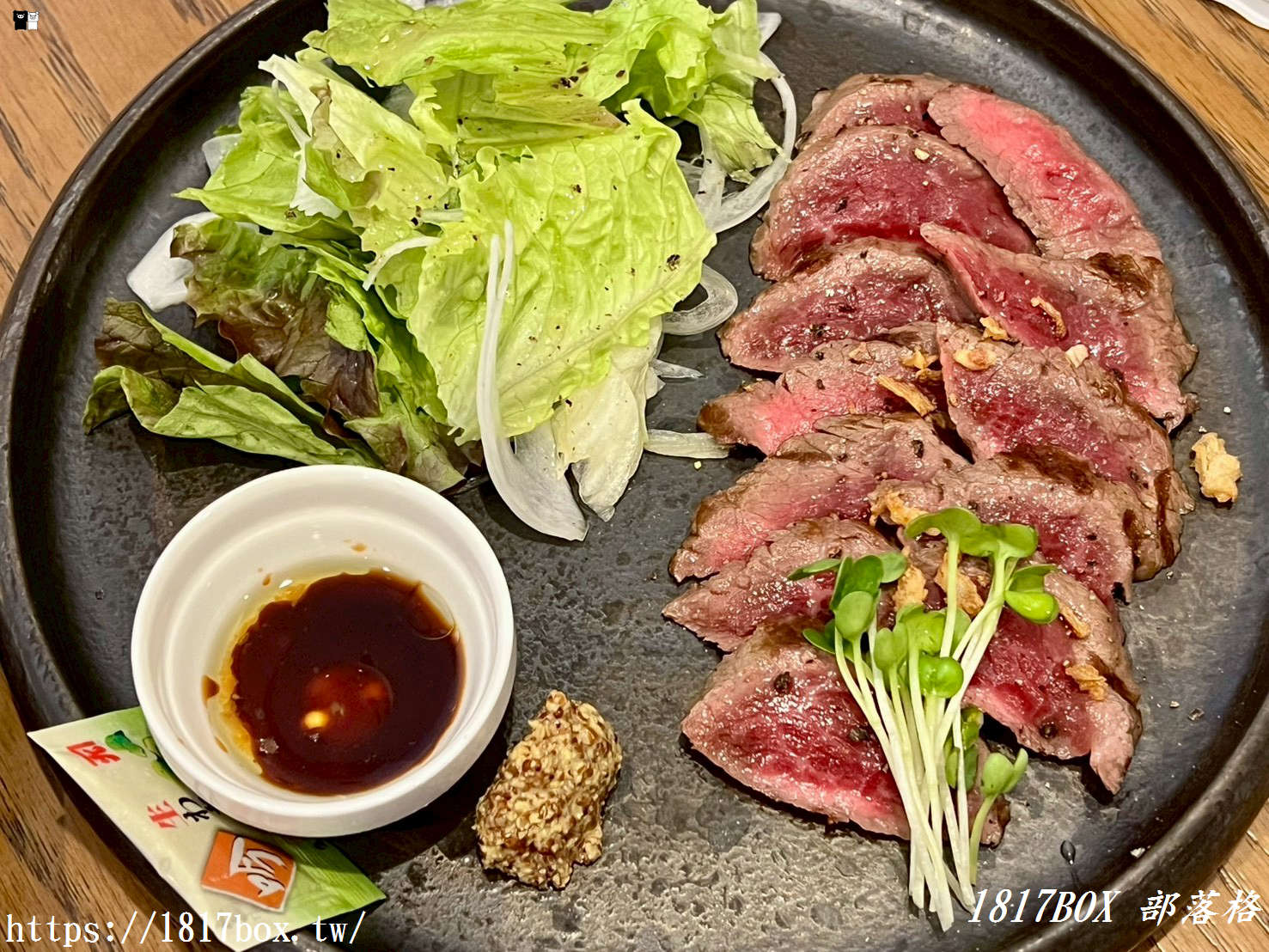 熊本必吃神級美味！「あか牛専門店 うしとさかな」現烤赤牛牛排與爆汁阿蘇和牛漢堡排雙重震撼