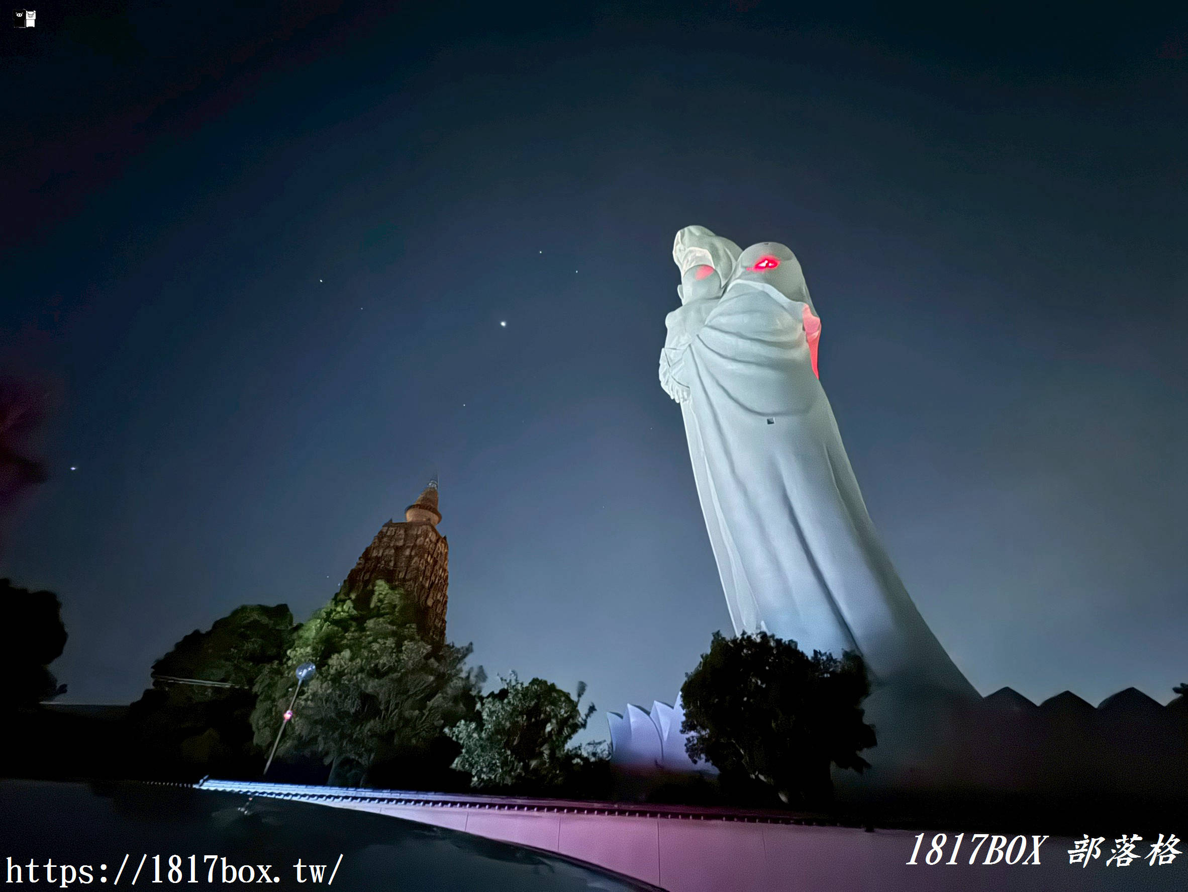 【福岡景點】夜幕下的震撼巨佛！成田山久留米分院明王寺，巨大救世慈母大觀音的超現實夜間邂逅