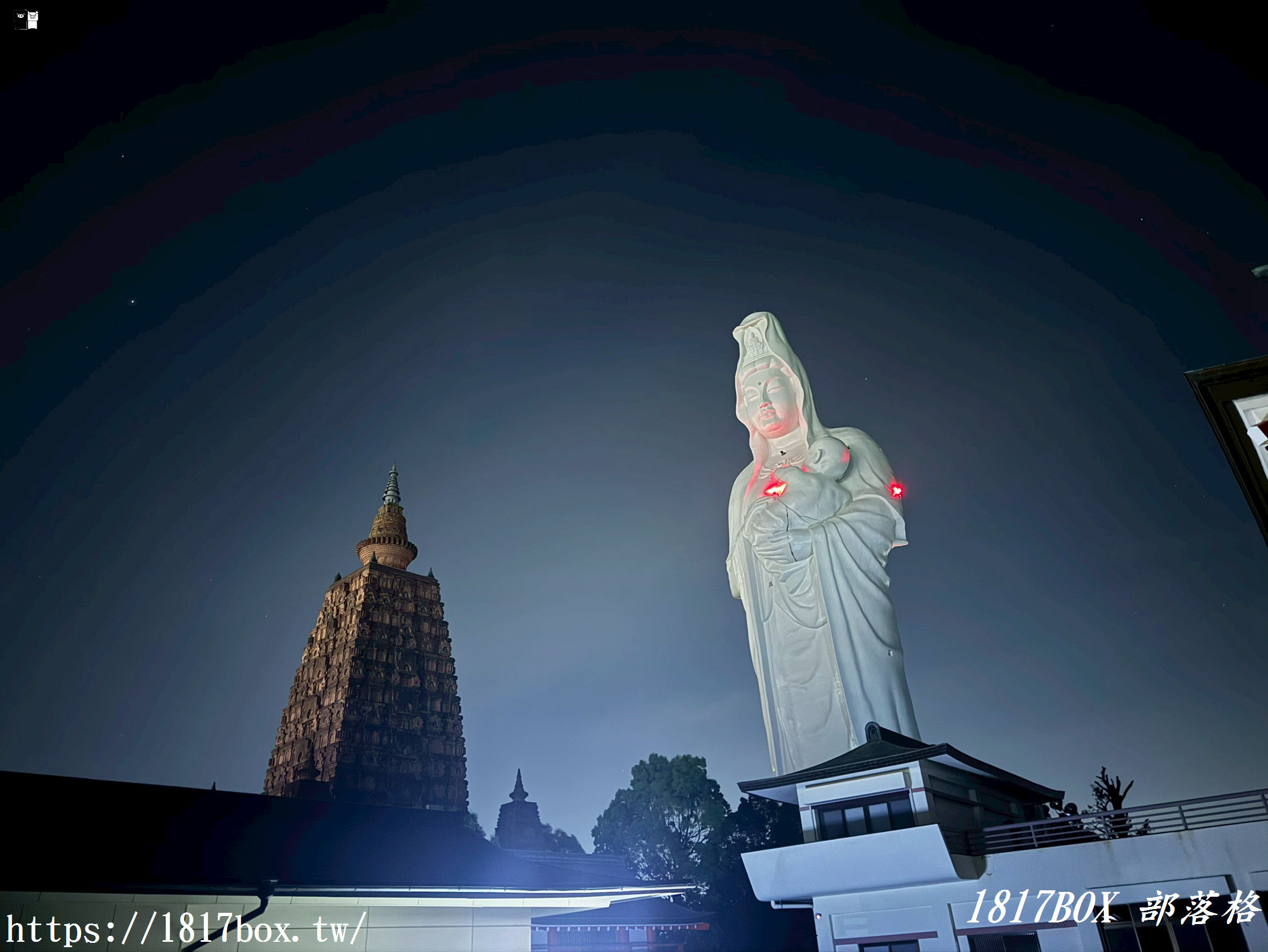 【福岡景點】夜幕下的震撼巨佛！成田山久留米分院明王寺，巨大救世慈母大觀音的超現實夜間邂逅