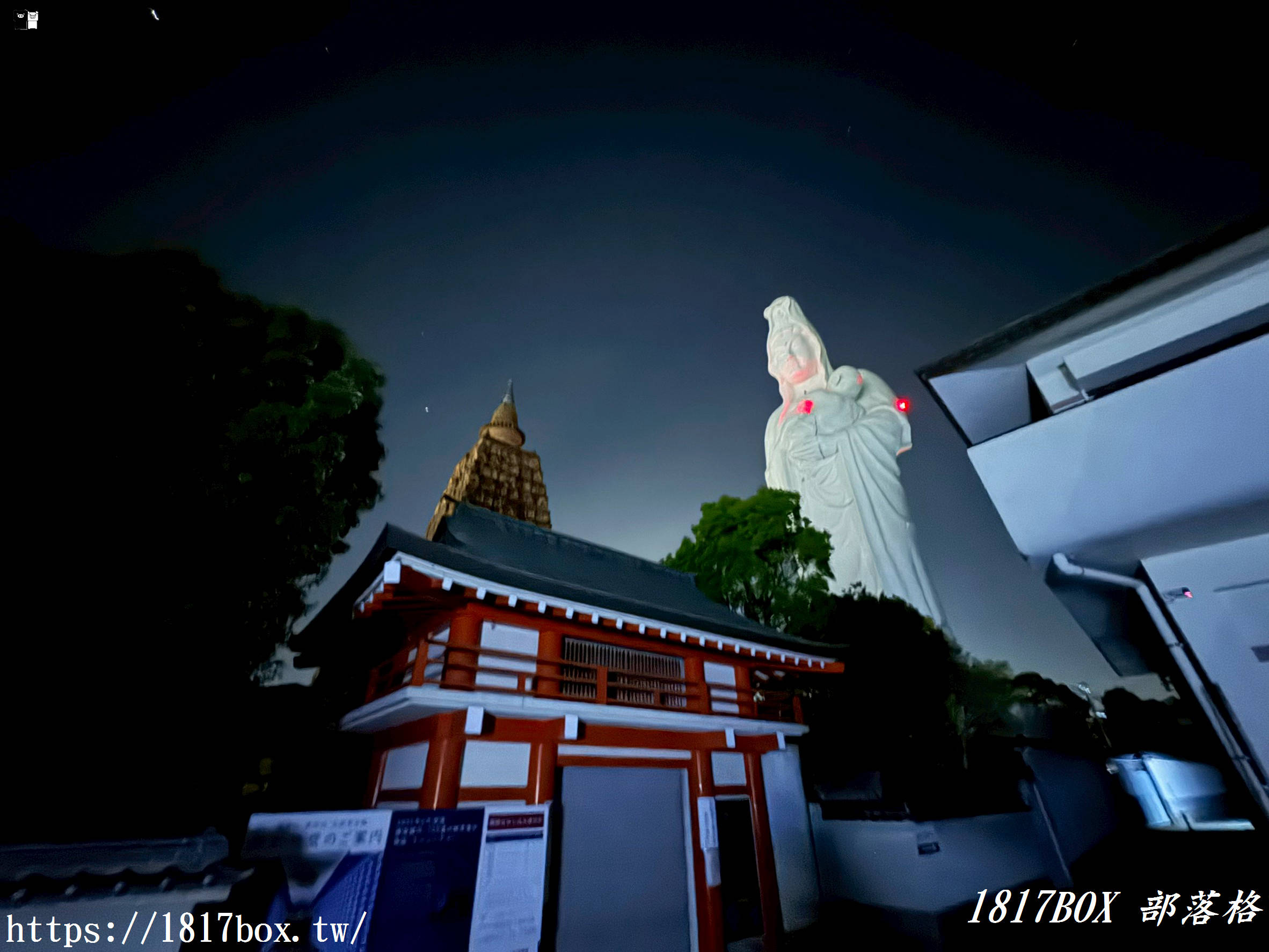 【福岡景點】夜幕下的震撼巨佛！成田山久留米分院明王寺，巨大救世慈母大觀音的超現實夜間邂逅