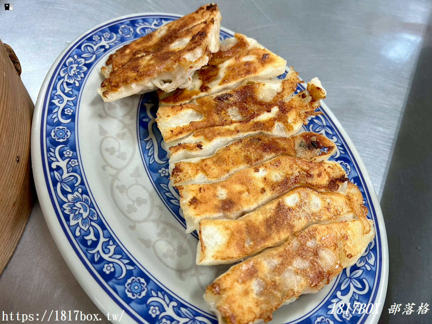 【彰化美食】花壇鍋貼大王：超人氣排隊名店真實心得！鍋貼、蒸餃、酸辣湯在地開箱