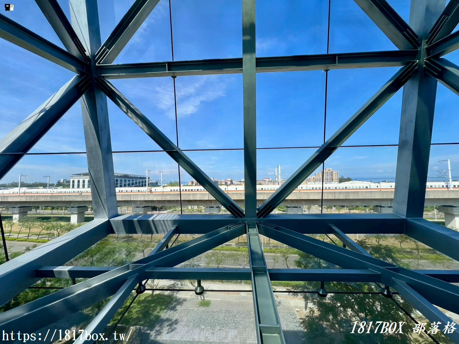 穿越時空的科技考古之旅！台南「南科考古館」超好拍蔦松家族、密室玻璃窗，IG打卡與親子知性一日遊全攻略