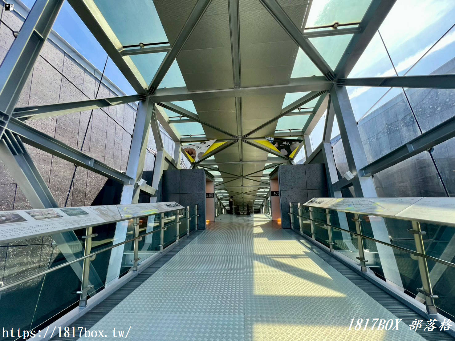 穿越時空的科技考古之旅！台南「南科考古館」超好拍蔦松家族、密室玻璃窗，IG打卡與親子知性一日遊全攻略