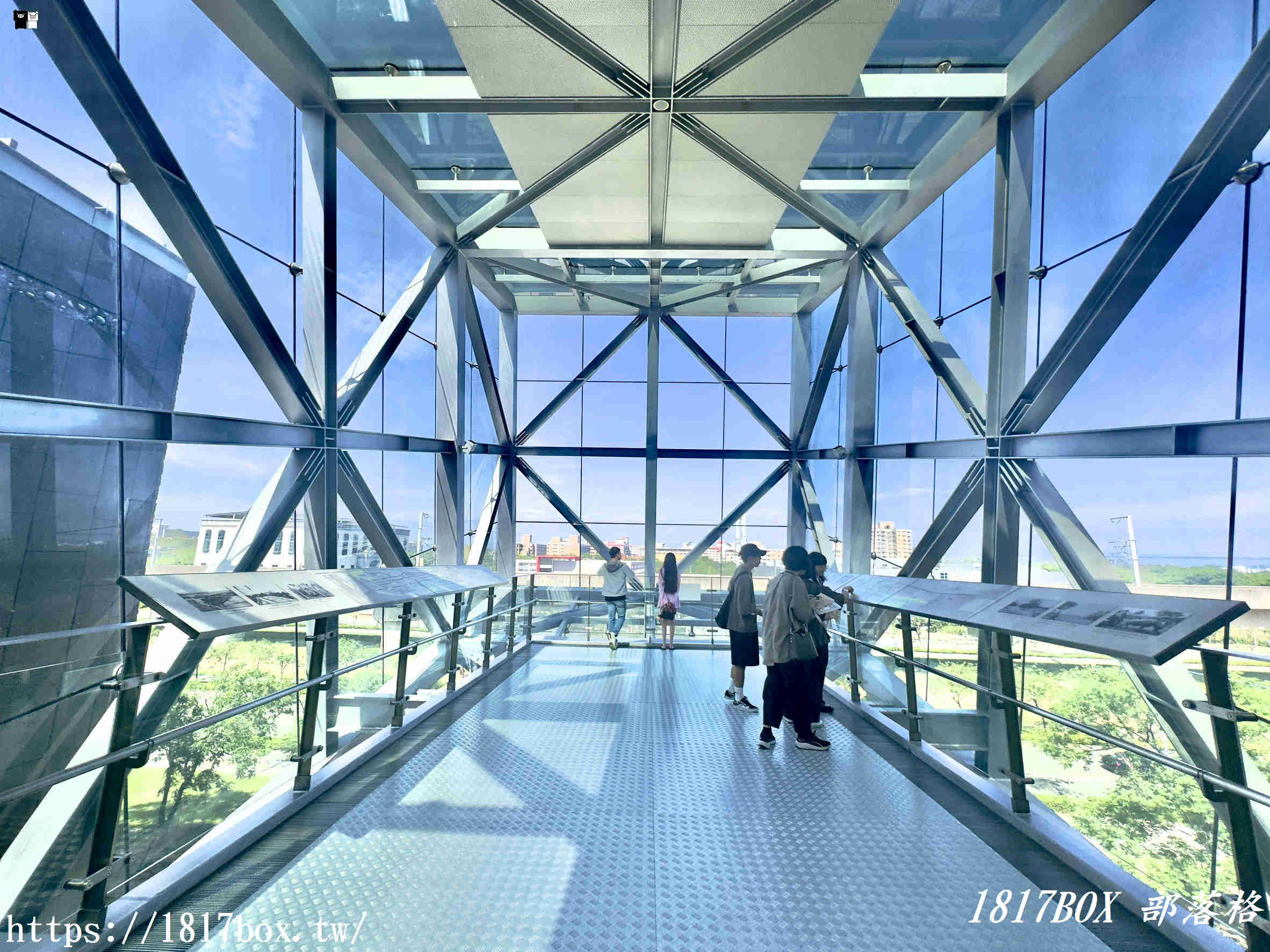 穿越時空的科技考古之旅！台南「南科考古館」超好拍蔦松家族、密室玻璃窗，IG打卡與親子知性一日遊全攻略