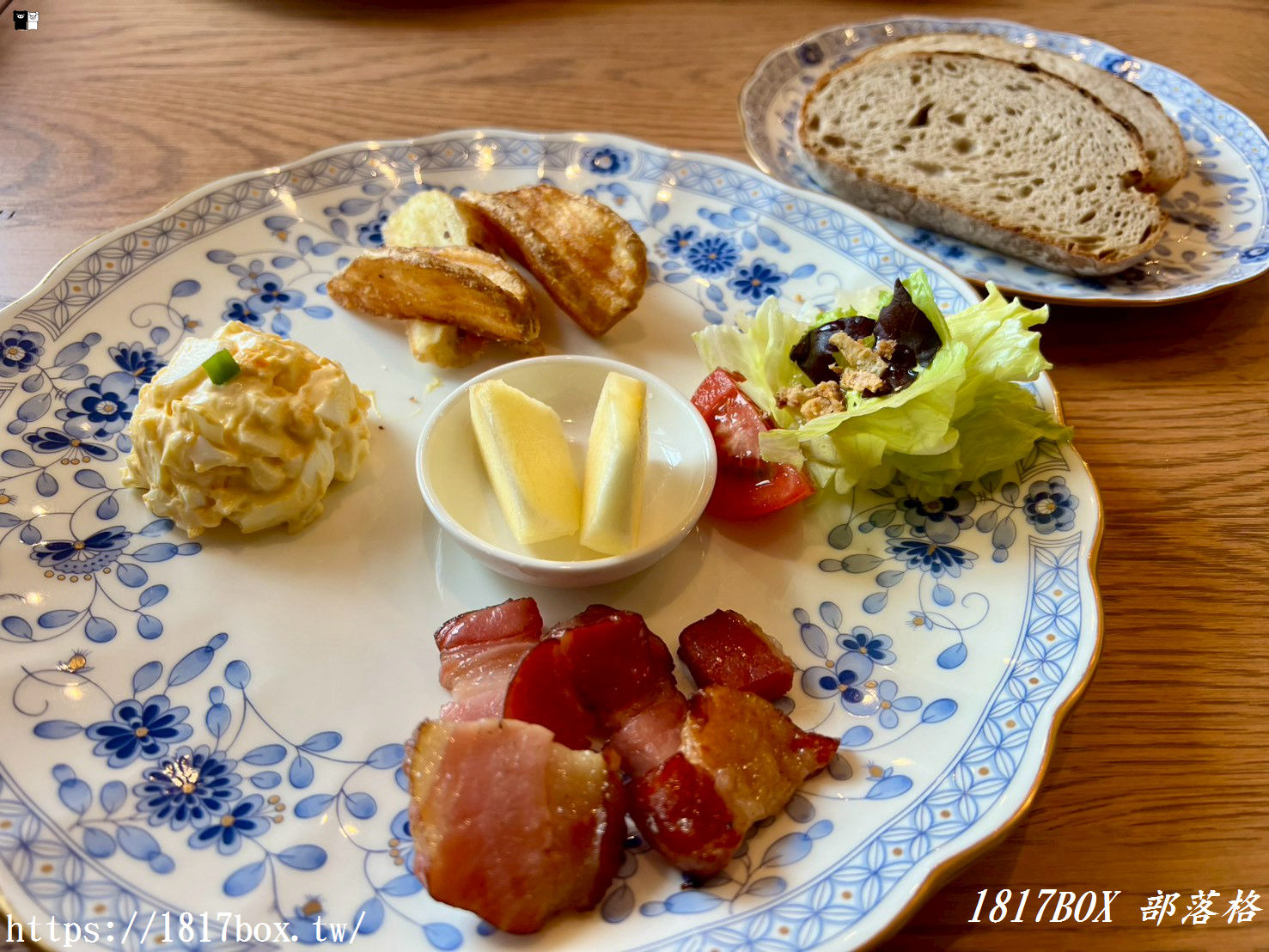 【阿蘇美食】Cafe de Downton 夢幻早餐盤！隱身綠意小屋的歐風晨光，開啟九州阿蘇療癒之旅