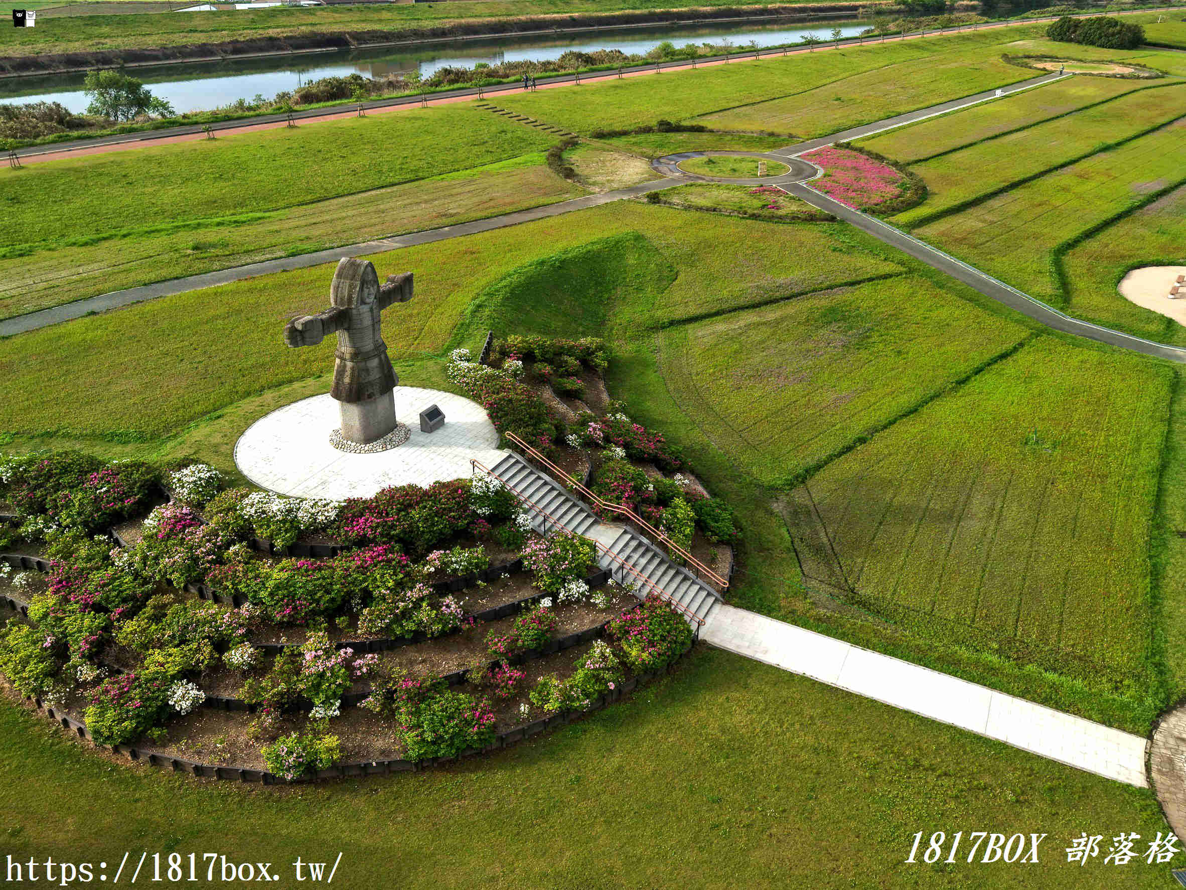 探索九州神秘巨石文化！福岡「筑紫石人」與繽紛「Flower Zone 公園」一日散策