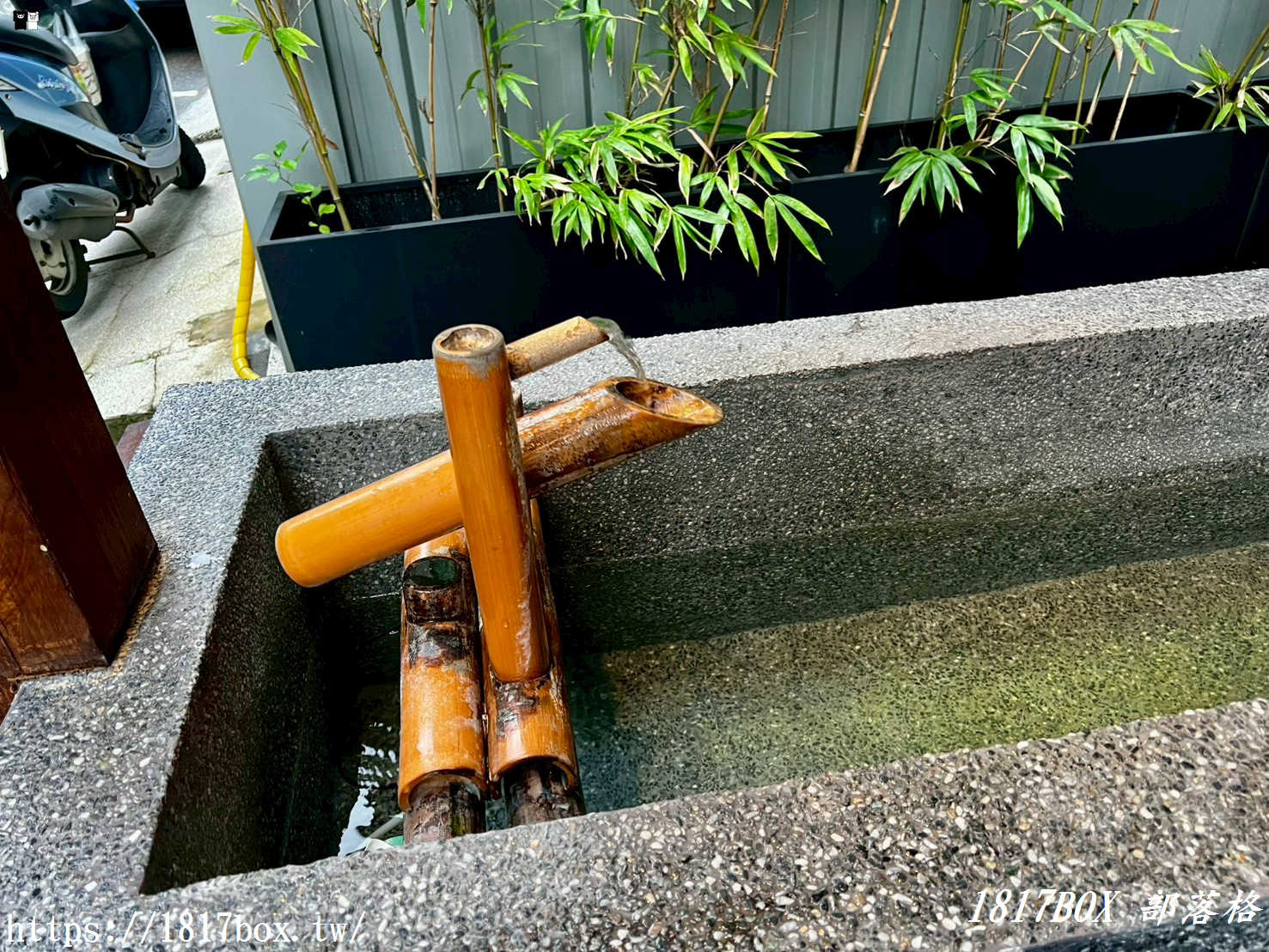 竹北拍照景點｜藏在市區的日式木質空間「不老神社」，鳥居、不倒翁造景與穿搭指南