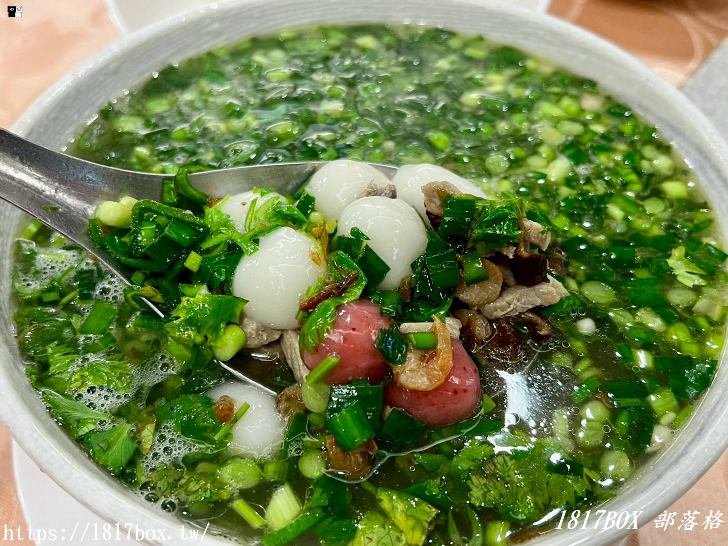 【竹北美食推薦】全家福客家菜館｜老字號經典創新完美融合！必點爆汁梅干扣肉、驚艷柚柚蝦球，聚餐首選高CP值客家料理