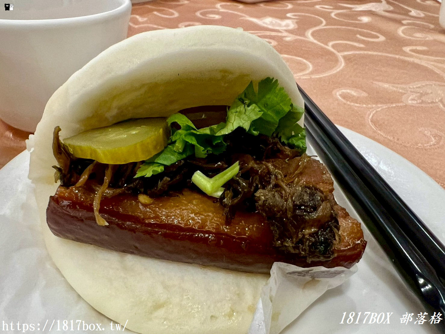 【竹北美食推薦】全家福客家菜館｜老字號經典創新完美融合！必點爆汁梅干扣肉、驚艷柚柚蝦球，聚餐首選高CP值客家料理