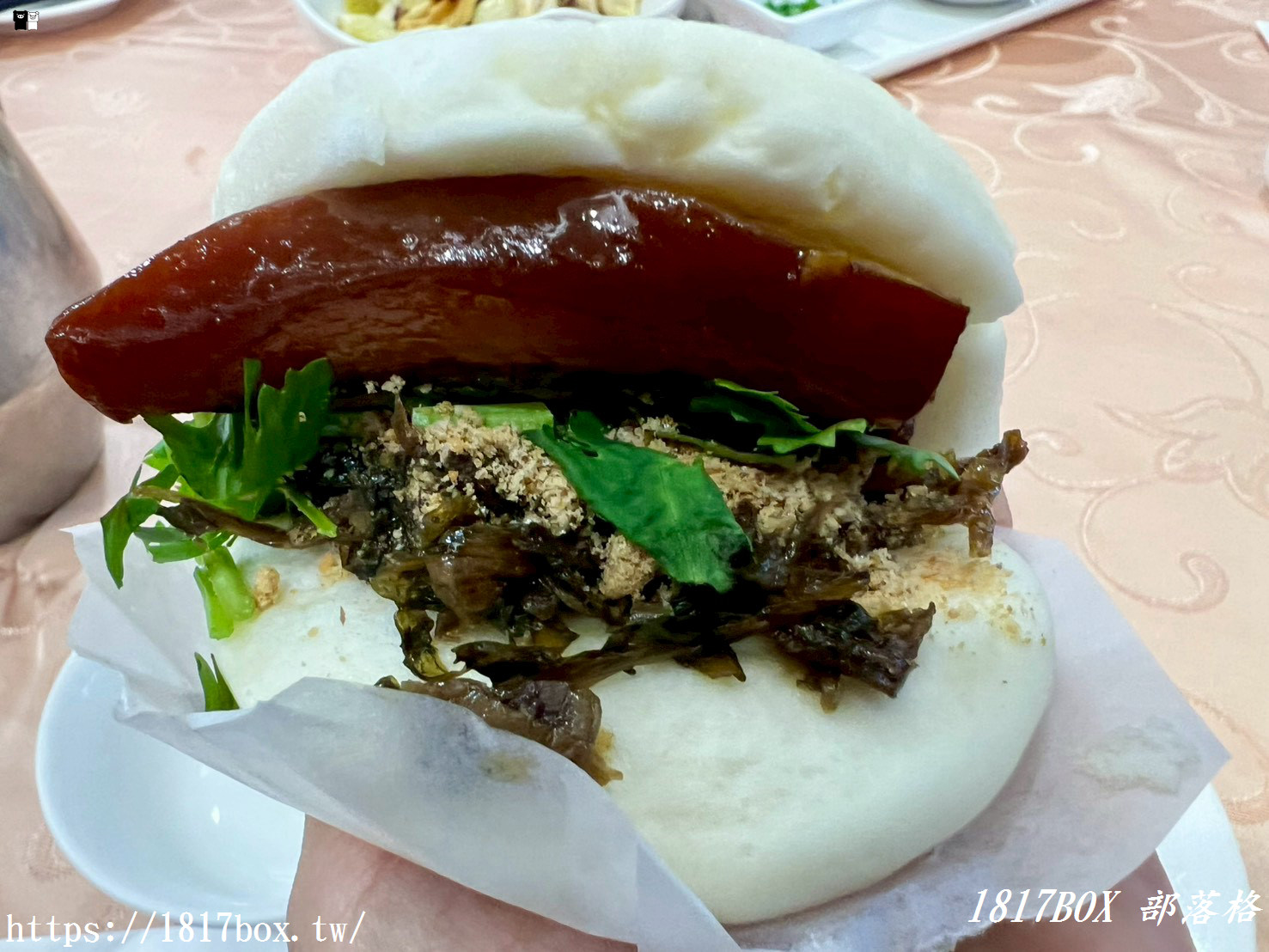 【竹北美食推薦】全家福客家菜館｜老字號經典創新完美融合！必點爆汁梅干扣肉、驚艷柚柚蝦球，聚餐首選高CP值客家料理