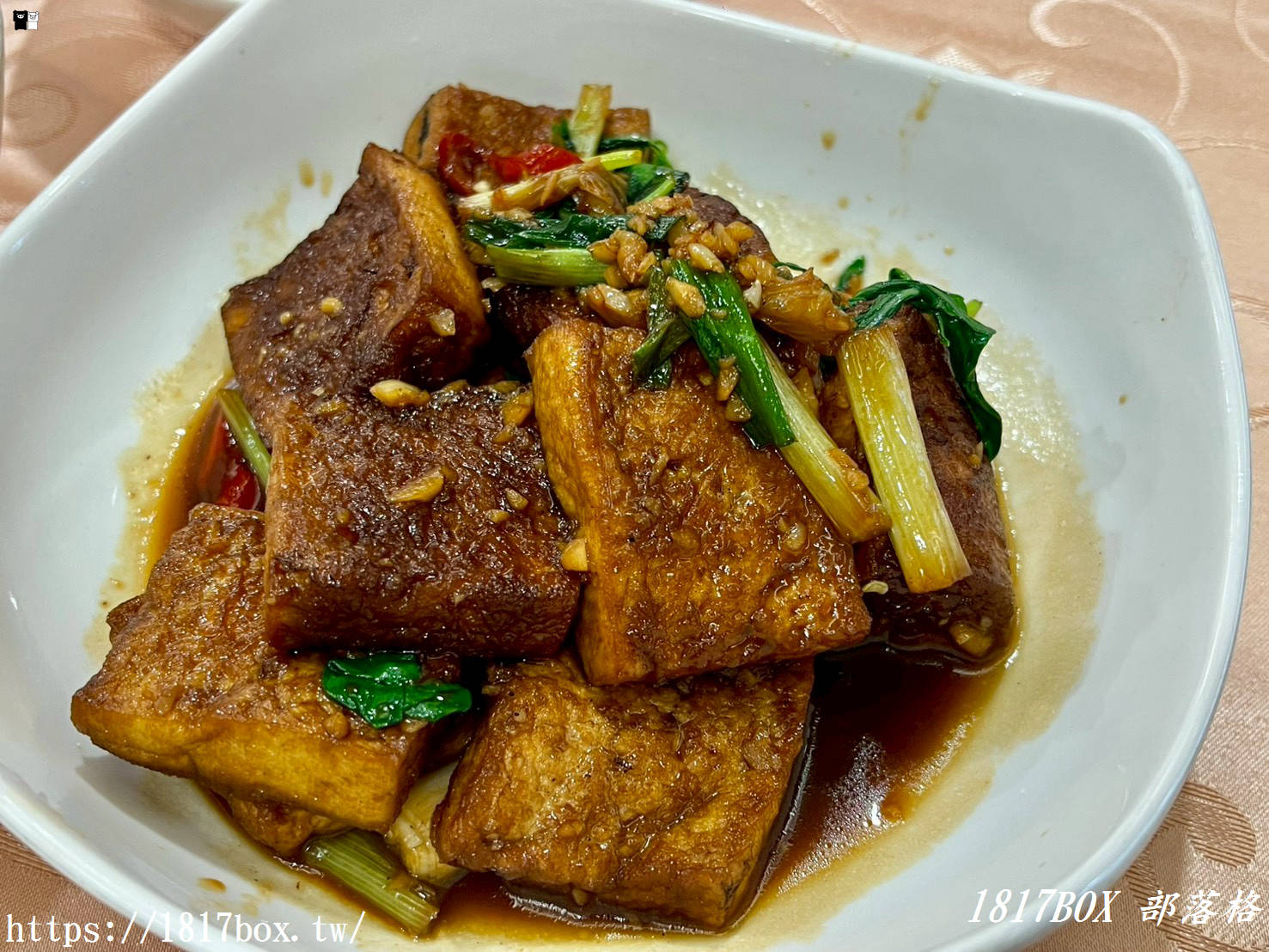 【竹北美食推薦】全家福客家菜館｜老字號經典創新完美融合！必點爆汁梅干扣肉、驚艷柚柚蝦球，聚餐首選高CP值客家料理