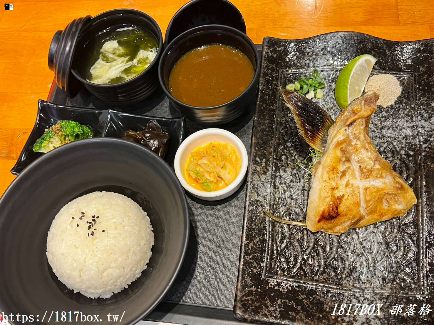 【彰化和美美食】日味食堂｜在地人私房激推高CP值日式定食！必點椒鹽霜降松阪豬、油脂爆棚烤青甘魚下巴（附菜單/停車資訊）