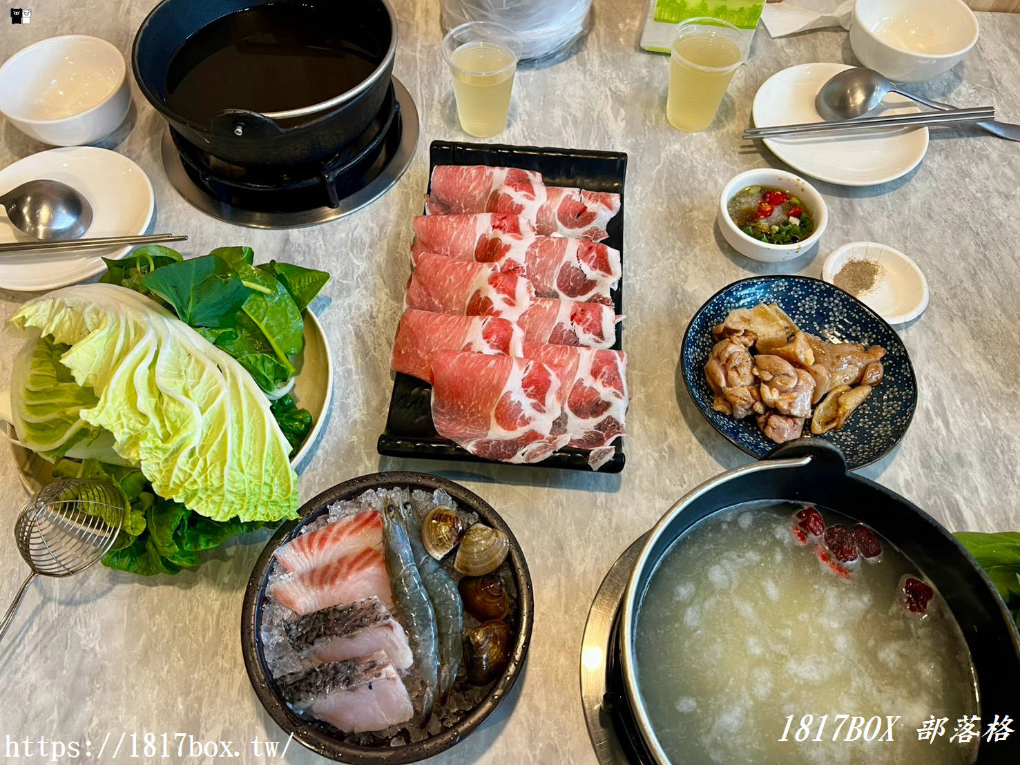 彰化火鍋控衝了！【八石什鍋和美店】超狂蔬菜自助吧吃到飽，必點爆量「黃金蒜頭蛤蜊雞鍋」湯頭濃郁太犯規！