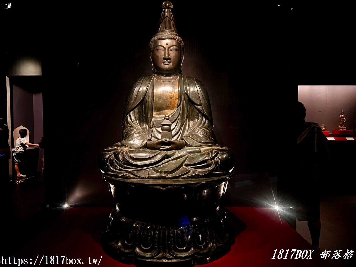 【嘉義景點】國立故宮博物院南部院區一日遊！必看鎮館之寶《龍藏經》，科技感建築與絕美湖景超好拍！