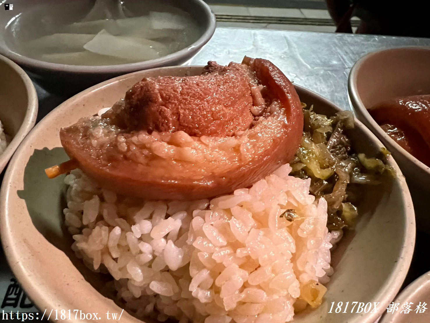 網路查不到的隱藏時間！半夜限定「阿佑腳庫飯」肥嫩腳庫與爆汁魯鴨蛋，內行人才懂的清晨3點半排隊傳奇