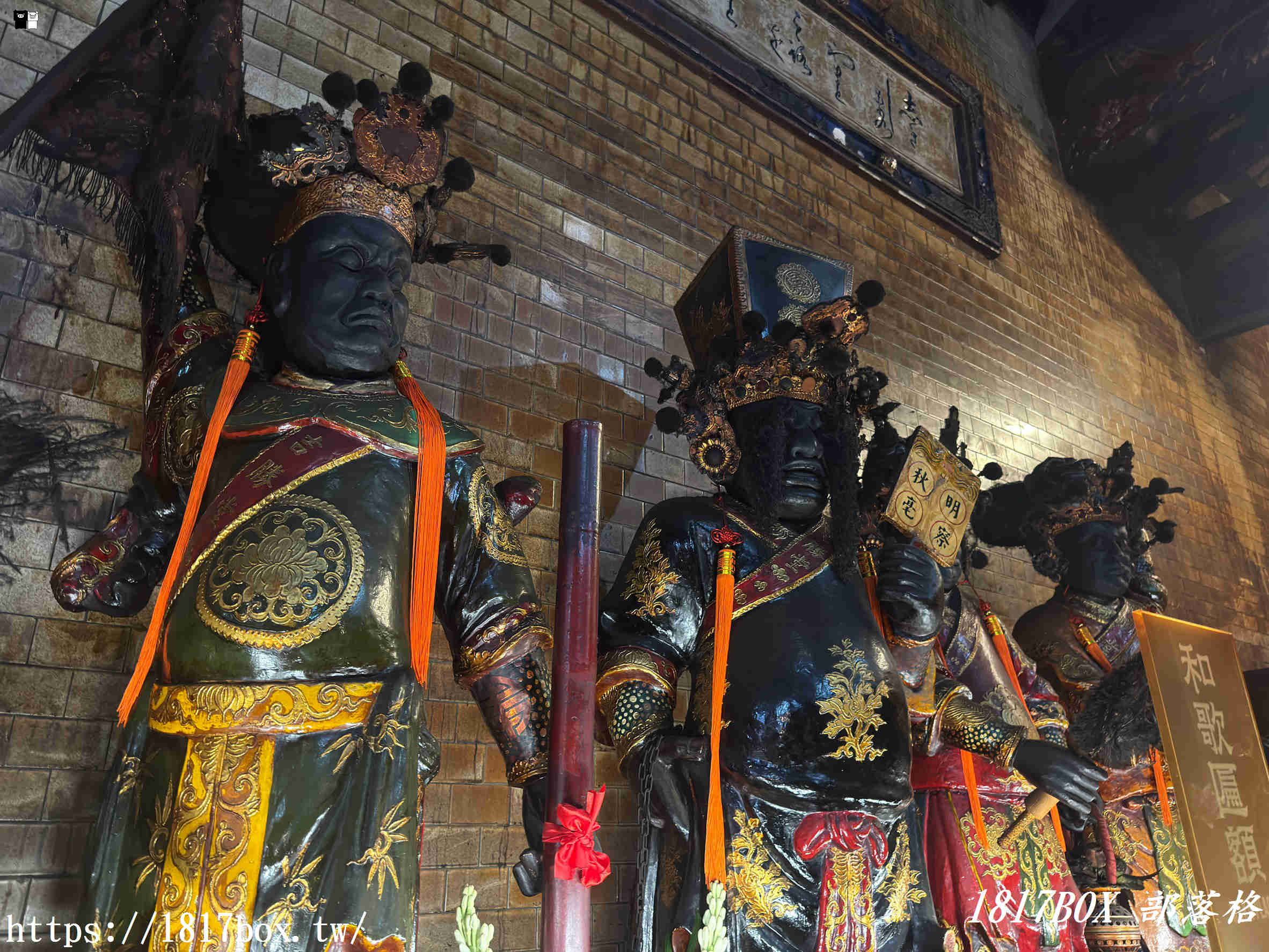 諸羅城最強守護神！「嘉義城隍廟」深度參拜指南：300年綏靖侯神蹟、靈驗求籤與東市場老饕玩法