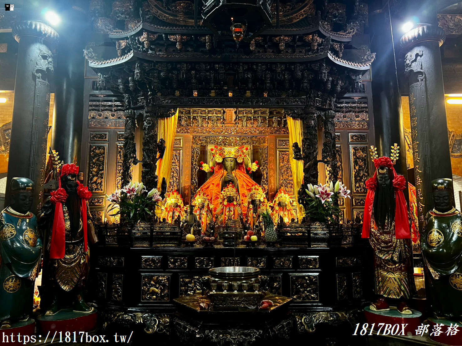 諸羅城最強守護神!「嘉義城隍廟」深度參拜指南:300年綏靖侯神蹟、靈驗求籤與東市場老饕玩法 諸羅城最強守護神!「嘉義城隍廟」深度參拜指南:300年綏靖侯神蹟、靈驗求籤與東市場老饕玩法