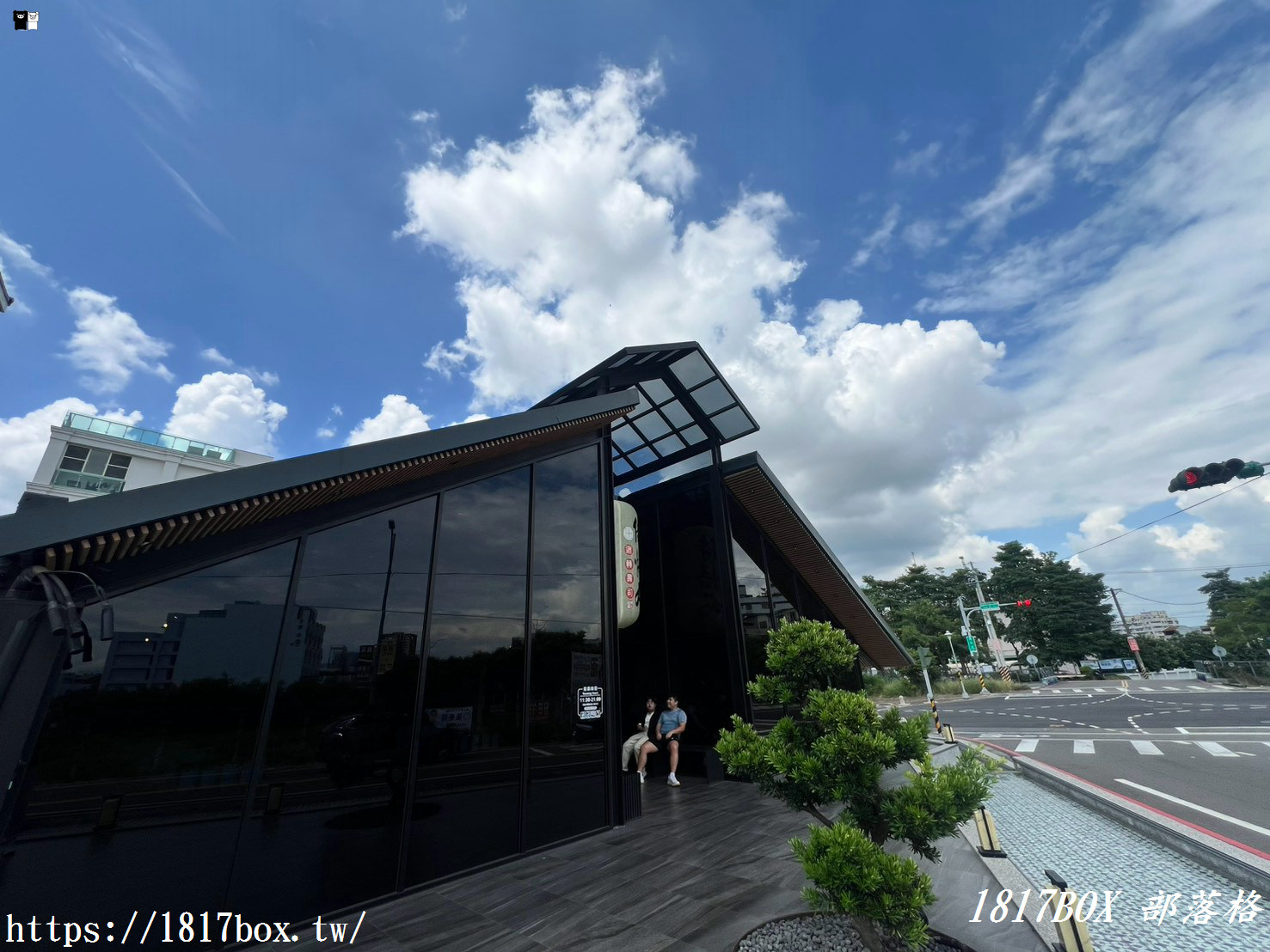 彰化浮誇系日料插旗！侍悟丸迴轉壽司員林店：職人手捏溫醋飯，太空艙列車送餐、滿額抽扭蛋好玩不踩雷