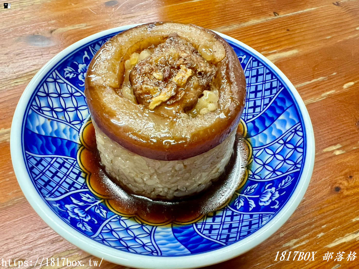 視覺系古早味！朝聖台中海線「天使光環米糕」，油亮肥肉圈超邪惡，配上靈魂肉羹湯與肉燥乾麵的完美飽足組合