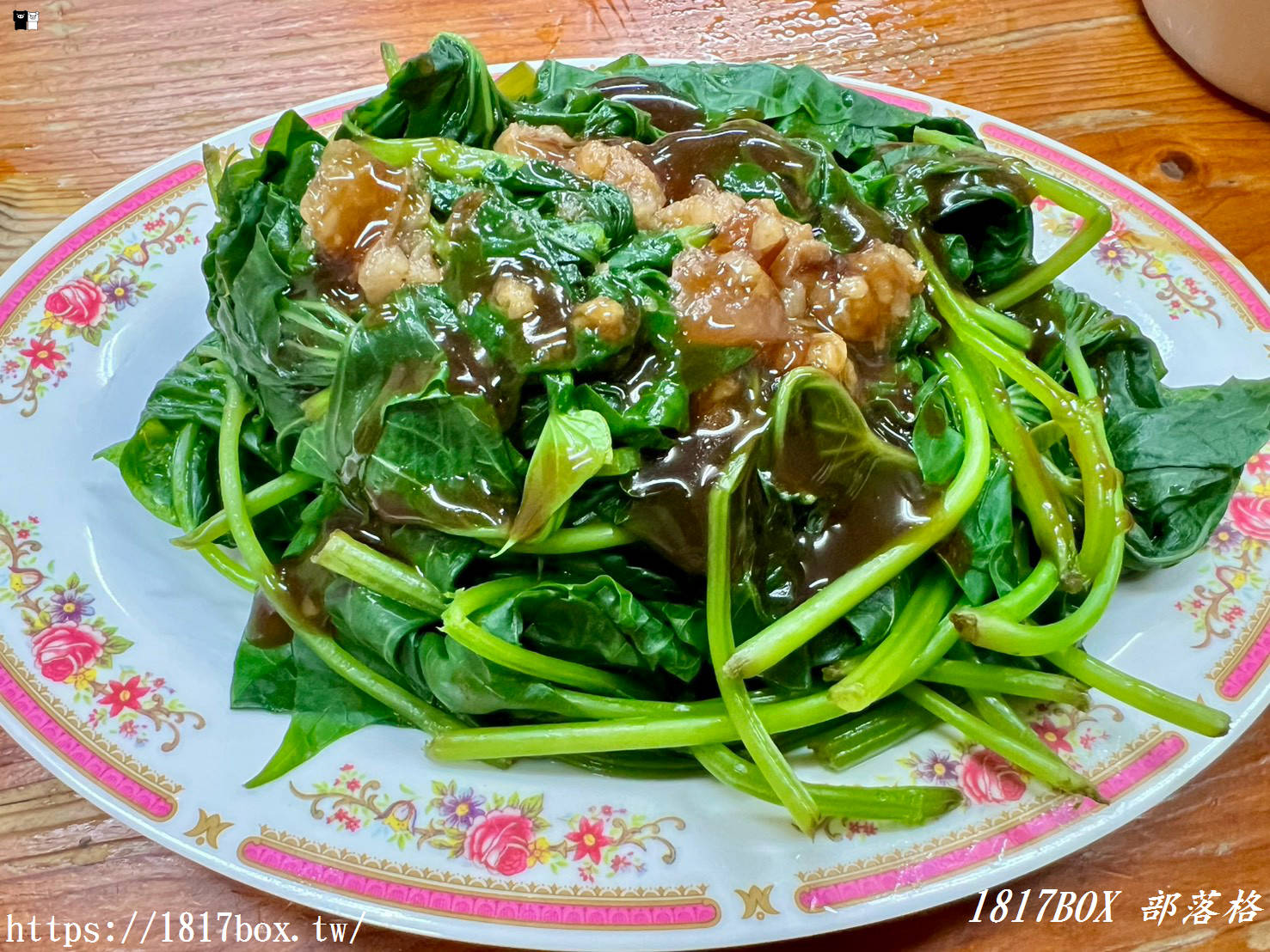 視覺系古早味！朝聖台中海線「天使光環米糕」，油亮肥肉圈超邪惡，配上靈魂肉羹湯與肉燥乾麵的完美飽足組合