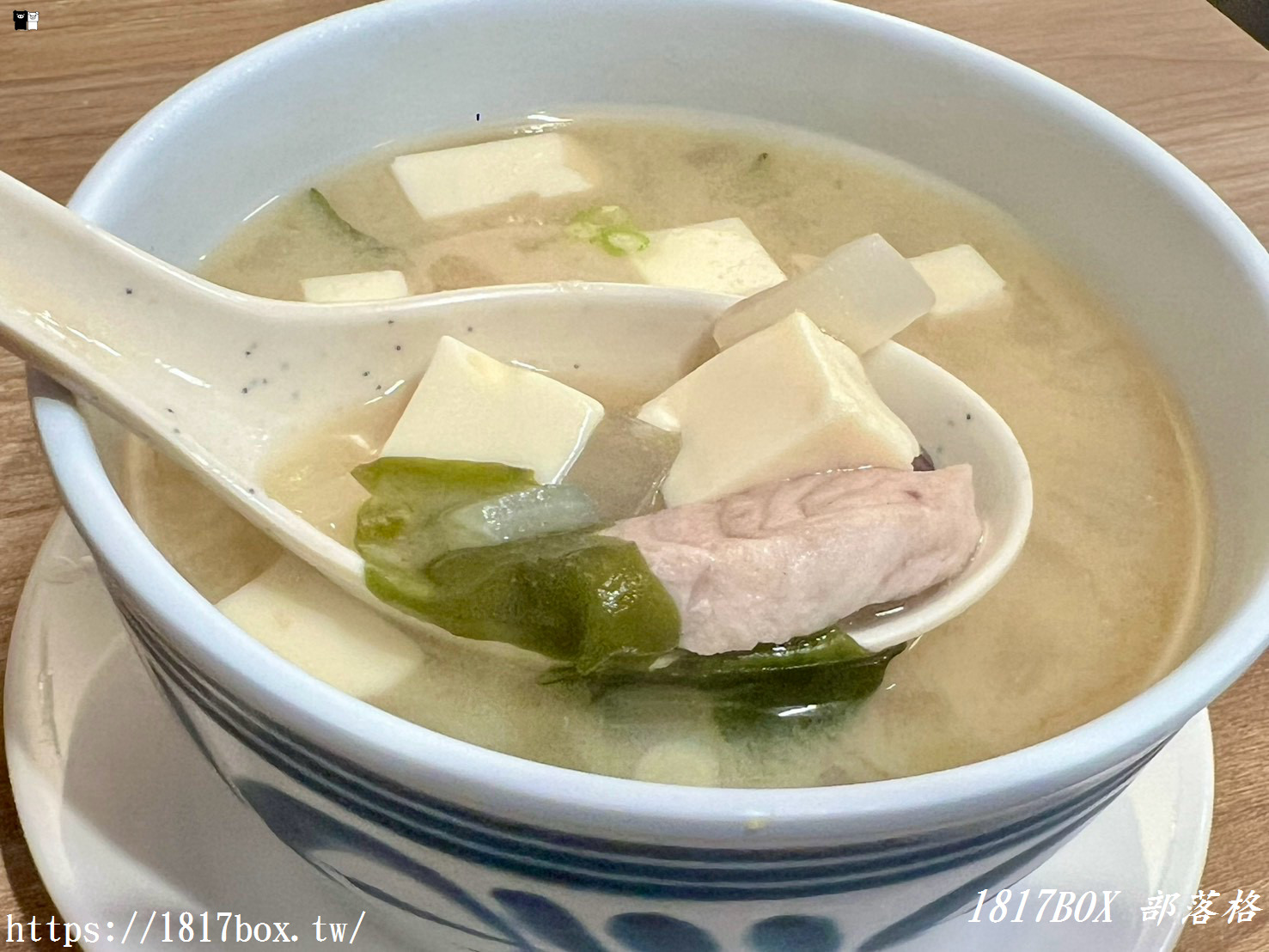 【台中梧棲美食】「有間壽司店」海線在地人激推！超狂炙燒握壽司與爆蛋麻油松阪鮮蚵，三井Outlet周邊平價日料首選！