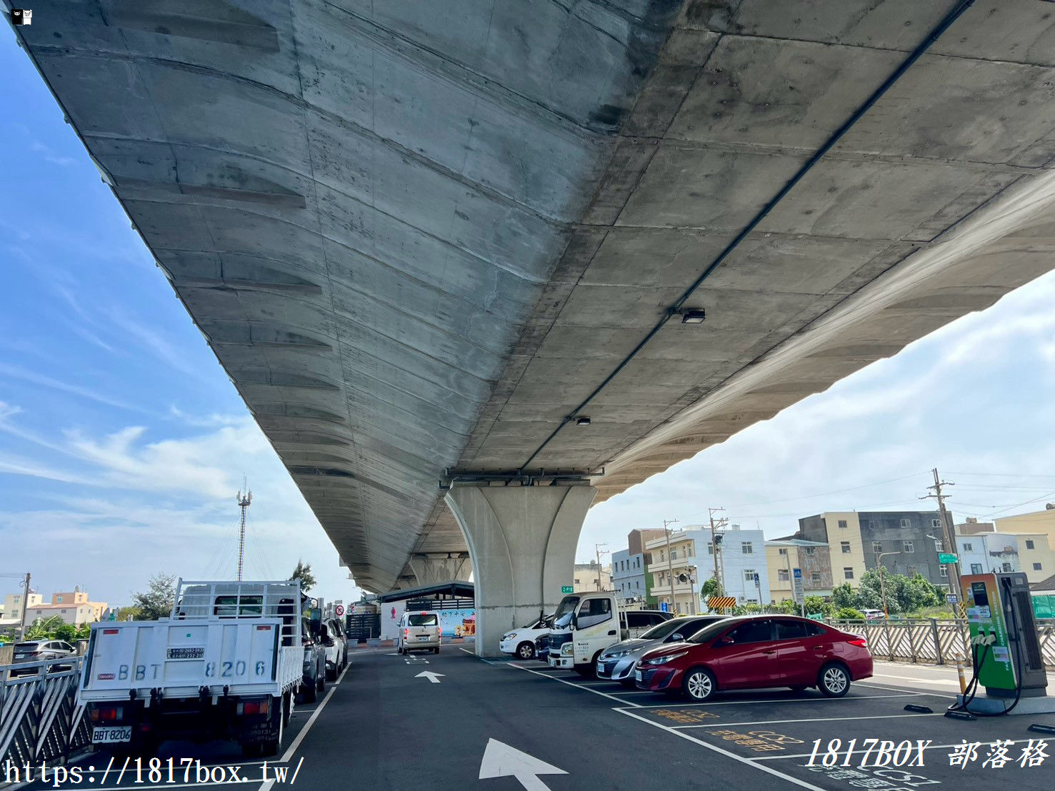遮陽擋雨超貼心！台61線大安休息站「高架橋下空間」化身最強海線補給站，加碼2026媽祖文化園區順遊攻略