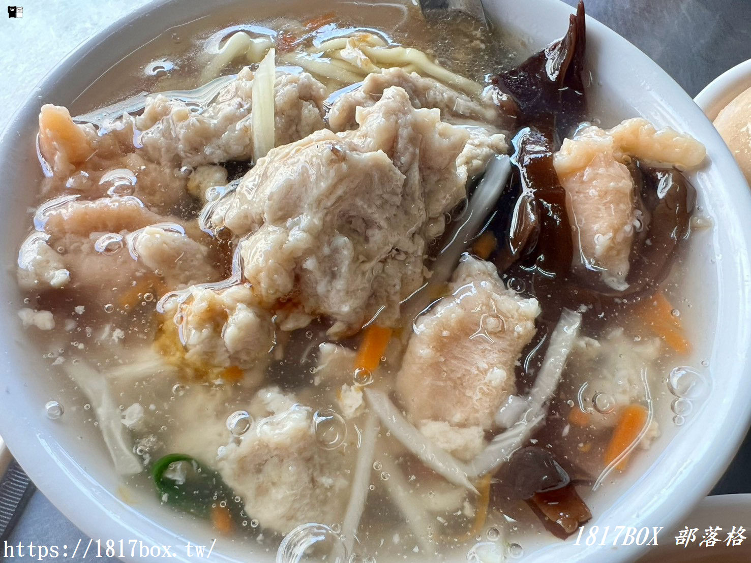 彰化鹿港隱藏版小吃！草港肉羹麵：頂草路上的爆料古早味，滿滿一桌銅板價吃超飽
