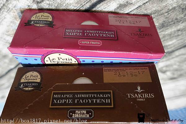 【試吃體驗】麥片推薦。Tsakiris 賽奇家族。綜合水果營養棒。黑巧克力營養棒