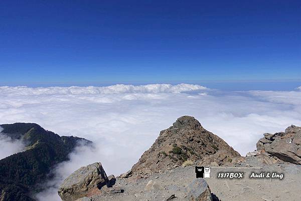 【南投。信義】玉山主峰一日單攻。在雲之上。台灣群山之首。百岳排名第一。東北亞的最高峰。看見台灣之美 @1817BOX部落格