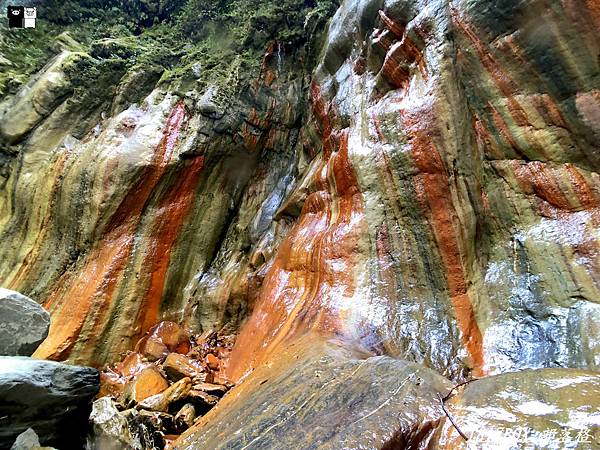 【屏東。霧台】哈尤溪溫泉。七彩岩壁。枯水期限定。大武部落哈尤溪探索遊程之旅