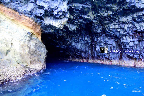 【澎湖。望安】鋤頭嶼海蝕洞。傳說中的西吉藍洞。南方四島。第九座國家公園。海水正藍 @1817BOX部落格