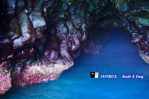 【澎湖。望安】鋤頭嶼海蝕洞。傳說中的西吉藍洞。南方四島。第九座國家公園。海水正藍 @1817BOX部落格