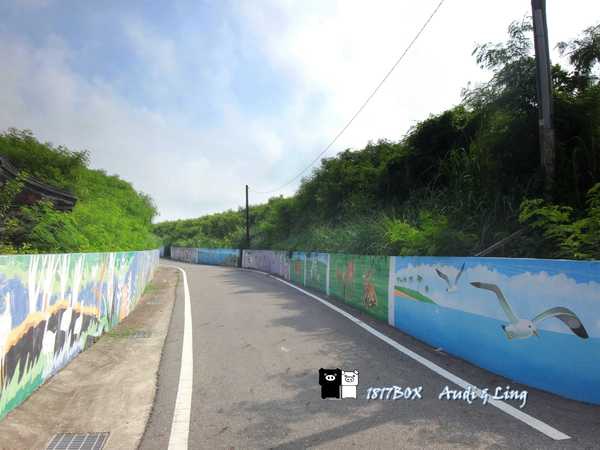 【澎湖。湖西】許家村彩繪壁畫。古厝老房。咾咕石牆。彩繪與傳統聚落的衝突之美