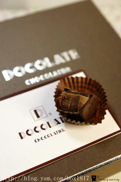 【宅配】DOCOLATE®10天的巧克力。道地比利時巧克力。純黑手工夾心巧克力。片狀巧克力 @1817BOX部落格
