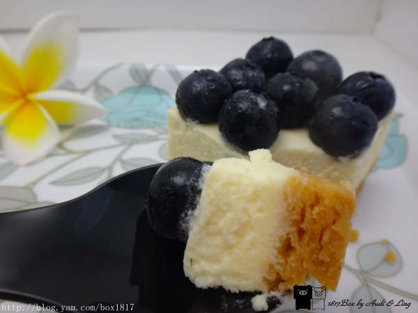 【試吃體驗】CheeseCake1。奢侈Blue Man藍莓乳酪蛋糕。顛覆味蕾的頂級饗宴 @1817BOX部落格