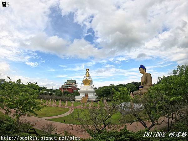 【台南。左鎮】噶瑪噶居寺。16公尺高的釋迦牟尼佛神像。純白舍利塔。西藏風格建築 @1817BOX部落格